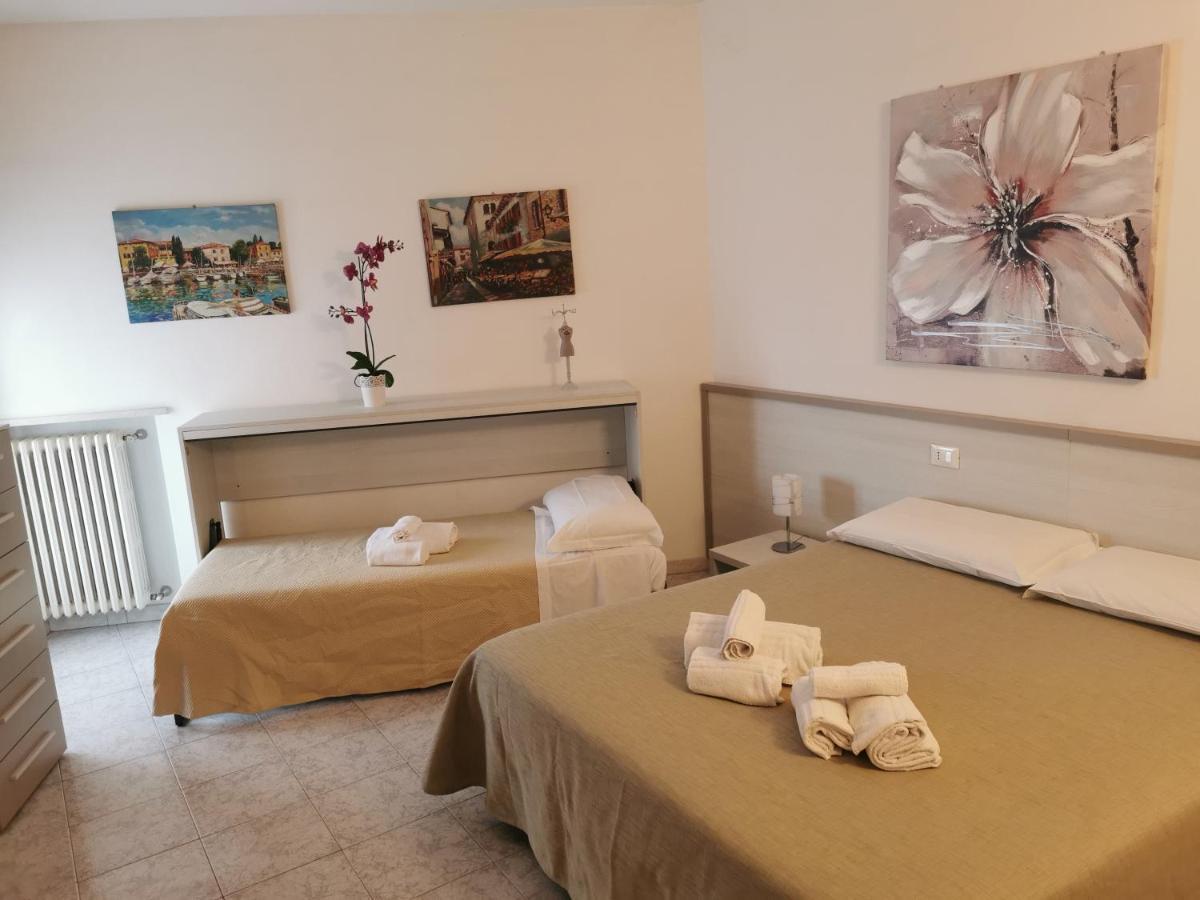 Caba Holiday Bardolino Gritti Bagian luar foto